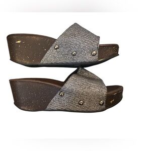 Venus Steps Women's Brown and Silver Wedge Sandals Size 39EU/ 8.5USA